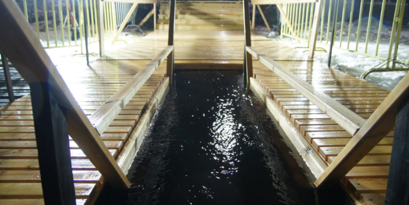 На Ловати в Великих Луках оборудуют крещенскую купель - 2026-01-14 08:35:00 - 1