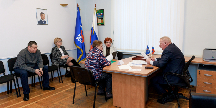 «Медицинский» приём граждан провёл Игорь Дитрих - 2026-01-20 17:35:00 - 1