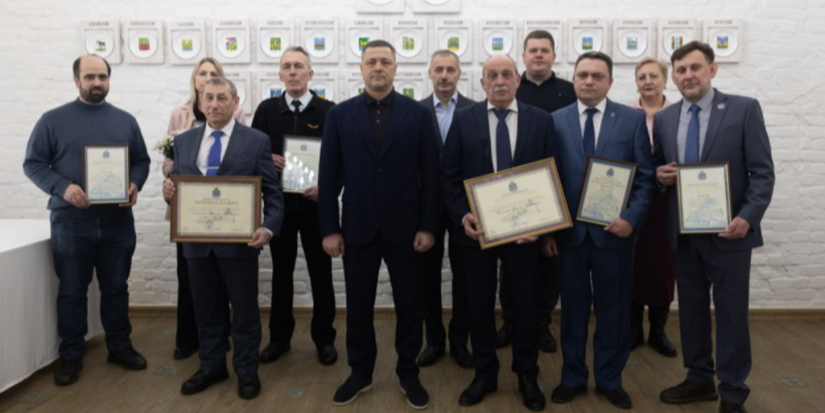 Работников гражданской авиации наградили в Пскове - 2026-02-10 09:05:00 - 1