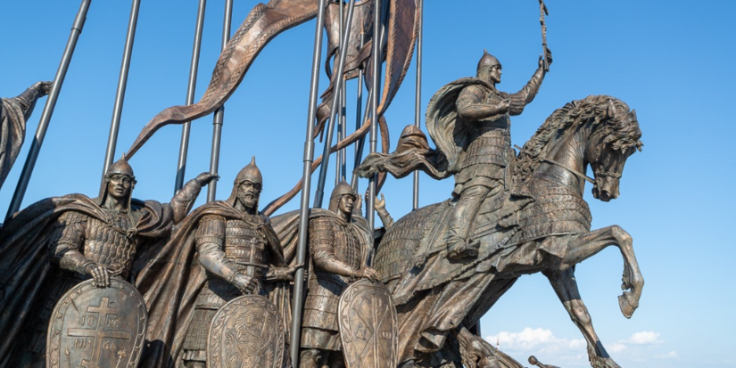 Скульптору, чьи работы украшают Псковскую область, вручили медаль Княгини Ольги - 2026-02-23 16:05:00 - 1