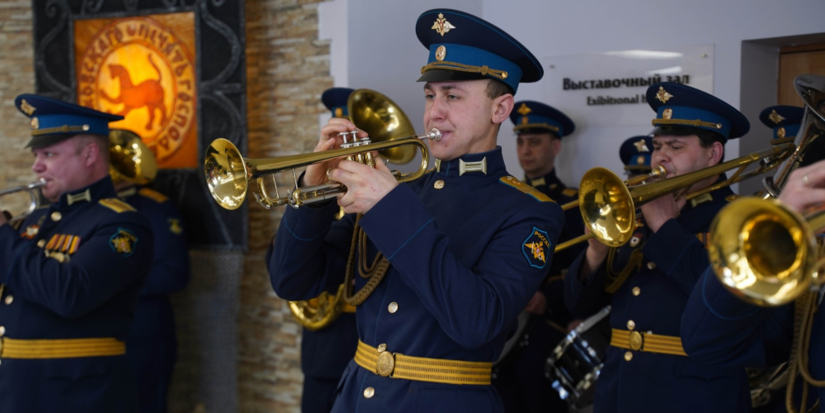 В День защитника Отечества в Псковском музее выступил военный оркестр - 2026-02-24 16:35:00 - 1