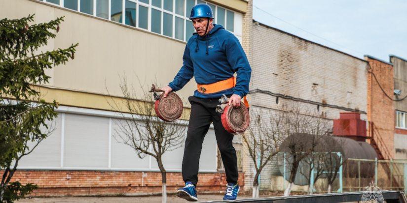 Псковские пожарные соревновались за звание лучших - 2026-03-24 11:05:00 - 1