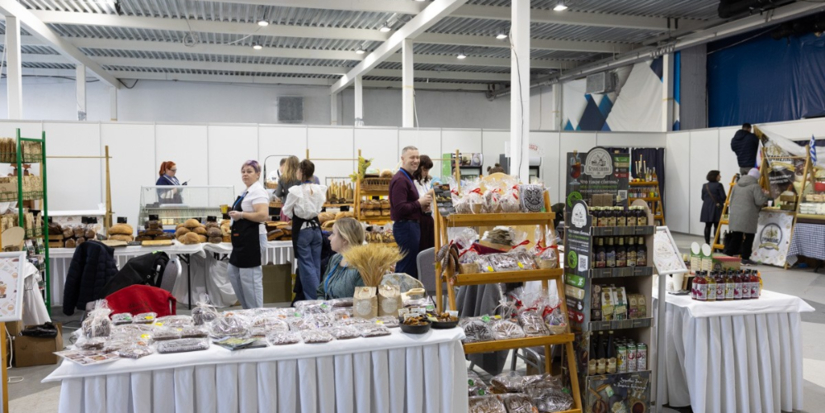 Гастрономическая ярмарка проходит на Межрегиональном форуме в Пскове - 2026-03-25 09:05:00 - 1