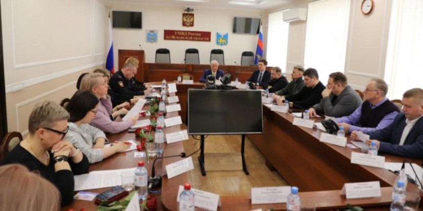 В УМВД Псковской области состоялось заседание Общественного совета - 2026-03-26 12:35:00 - 1