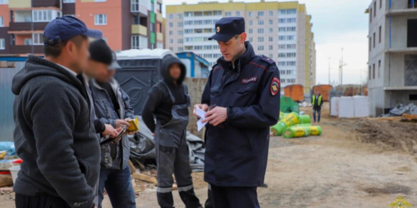 Нелегальных мигрантов выявили на стройках Пскова - 2026-04-03 09:35:00 - 1