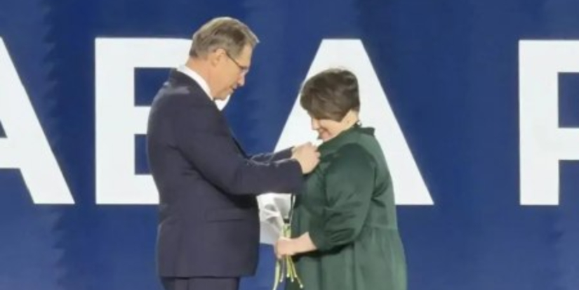 Министр здравоохранения РФ наградил фельдшера Псковской станции скорой помощи - 2026-04-21 09:35:00 - 1