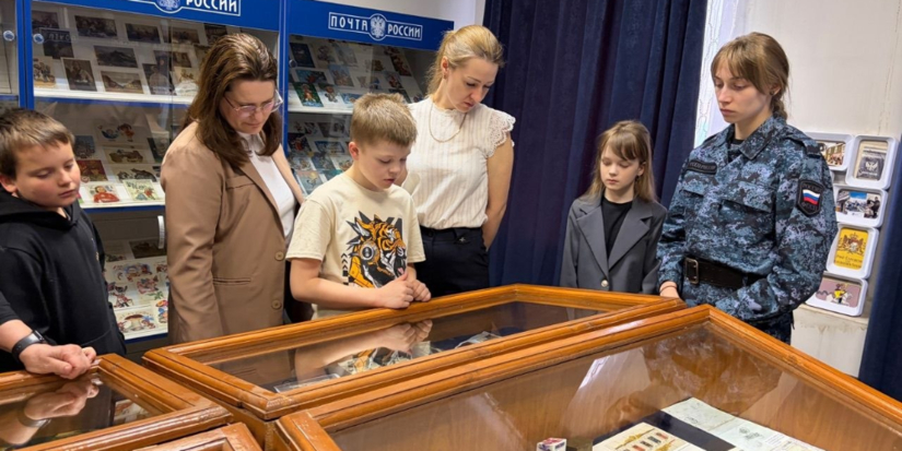 Приставы Великих Лук сводили детей в музей - 2026-04-22 10:35:00 - 1