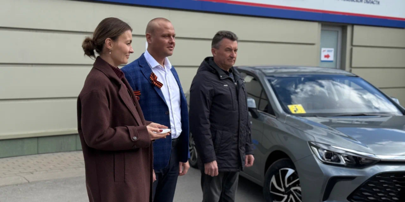 В Псковской области ветеран СВО получил автомобиль с ручным управлением - 2026-05-01 17:05:00 - 1