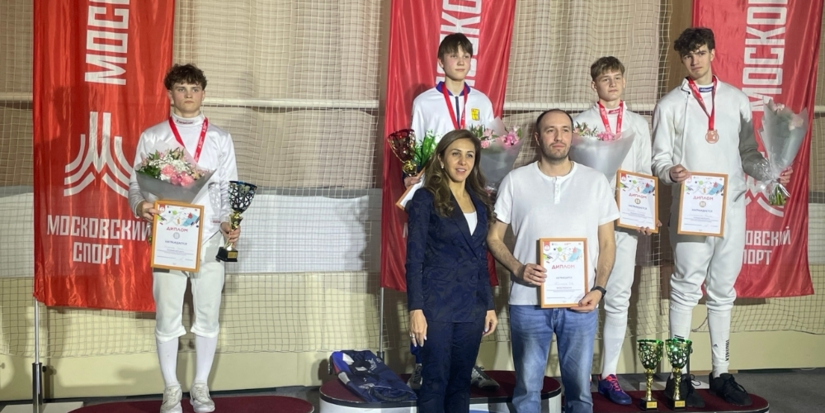 Шпажист из Псковской области завоевал серебро на всероссийских соревнованиях - 2026-04-30 12:05:00 - 1