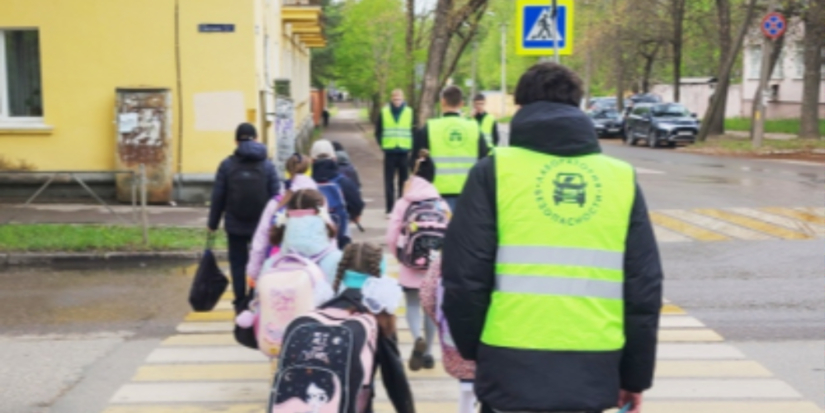 «Родительский патруль» работает в Великих Луках - 2026-05-12 10:35:00 - 1