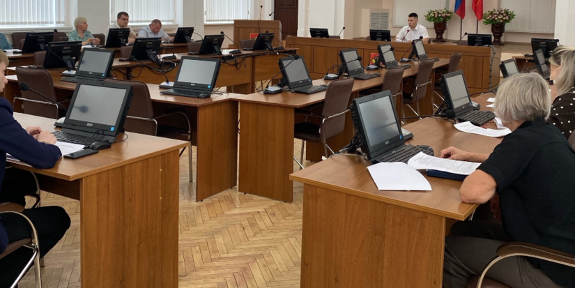 В Великих Луках прошло заседание антинаркотической комиссии - 2026-06-26 09:35:00 - 1