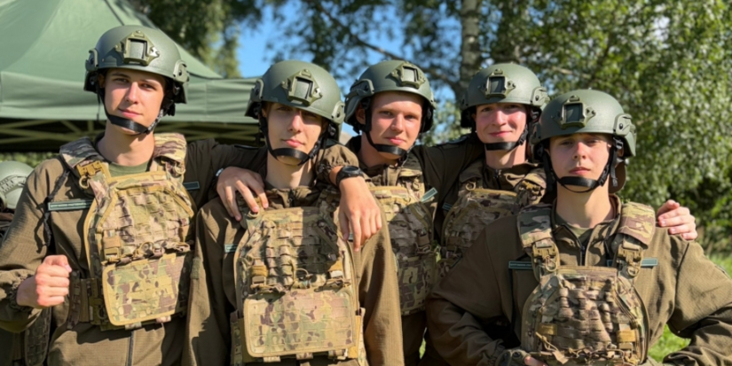 В лагере «Чайка» Великолукского района проходит военно-патриотическая смена - 2026-07-17 16:05:00 - 1