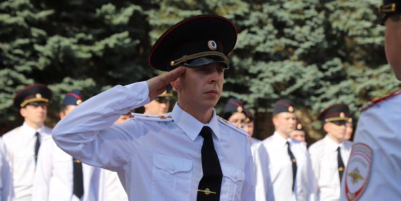 Молодые полицейские Псковской области приняли присягу - 2026-09-01 10:35:00 - 1