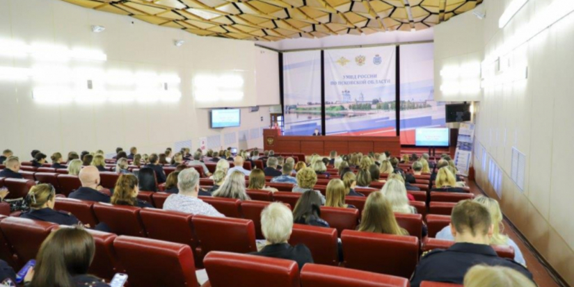 Полицейские Псковской области повысили уровень правовой культуры - 2026-09-12 09:05:00 - 1