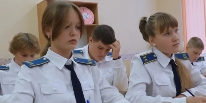 Великолукские кадеты написали диктант «Россия-дом народов» - 2026-09-10 11:05:00 - 1
