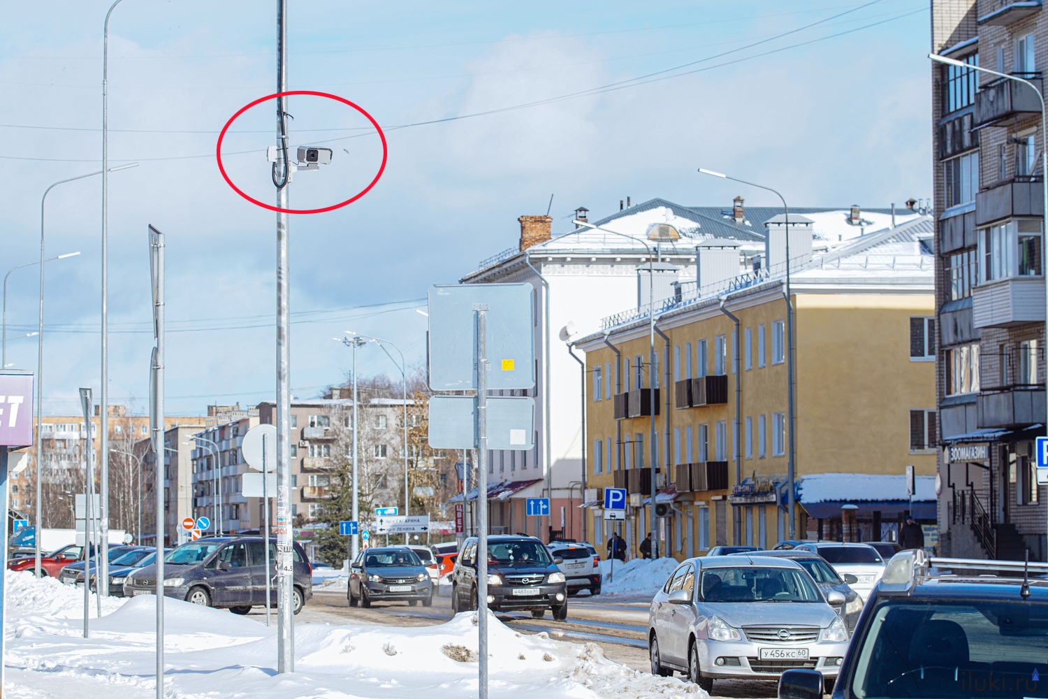 Новые камеры ГИБДД в Великих Луках: рассказываем, где установлены и что  снимают