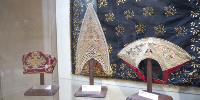 Выставка предметов из собрания Шабельской открылась в Псковском музее - 2024-06-24 11:35:00 - 1