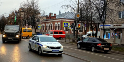 В Великих Луках прошел автопробег, посвященный Всемирному дню памяти жертв ДТП - 2024-11-18 12:05:00 - 1