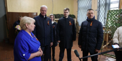 Михаил Ведерников познакомился с локнянскими волонтерами - 2025-05-11 13:05:00 - 1