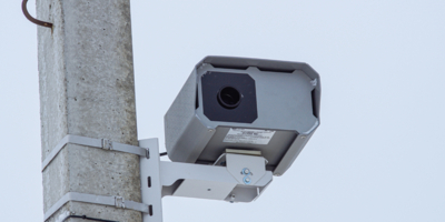 За показ среднего пальца в дорожную камеру могут наказать - 2025-06-27 19:05:00 - 1