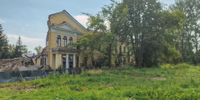 Развалины старой больницы портят облик Великих Лук - 2025-07-11 11:35:00 - 1