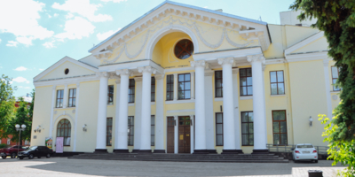 Великолукский театр готовит две премьеры - 2025-07-16 10:35:00 - 1