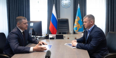 Михаил Ведерников встретился с новым Главой Дновского округа - 2025-07-21 09:35:00 - 1