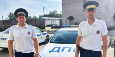Псковские полицейские потушили горящий автомобиль - 2025-07-23 13:05:00 - 1