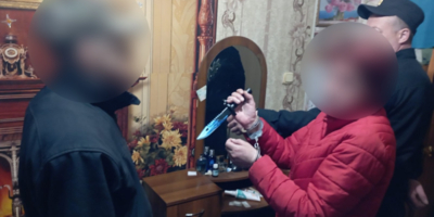 Жительница Дновского района зарезала своего супруга - 2025-08-01 11:05:00 - 1