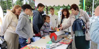В Литературной беседке побывали великолучане в День города - 2025-08-26 13:35:00 - 1