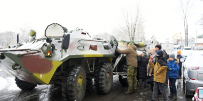 Школьники познакомились с работой бойцов отдела специального назначения - 2025-11-22 17:05:00 - 1