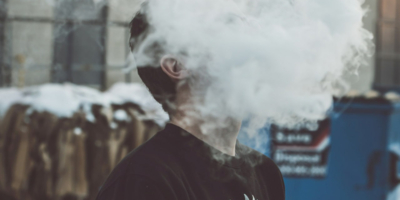 На рынке в Дно изъяли контрафактные сигареты - 2025-11-25 14:35:00 - 1