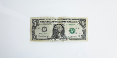 Доллар может превысить 133 рубля к 2042 году - 2025-12-17 19:35:00 - 1