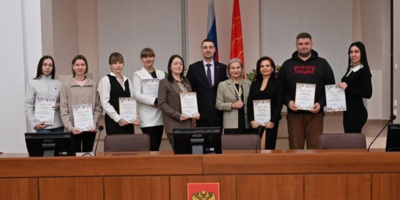 Лучшие «Новогодние витрины-2025» выбрали в Великих Луках - 2025-12-29 10:05:00 - 1