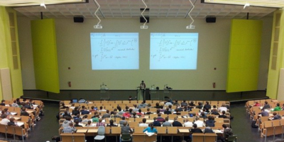 Минобрнауки ликвидировало 47 тысяч платных мест в вузах - 2026-02-05 19:05:00 - 1