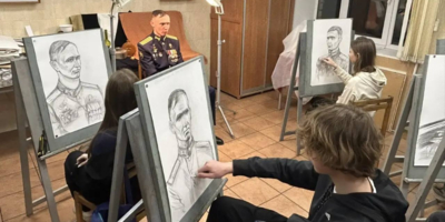 Юные дарования Пскова создают галерею Героев - 2026-02-08 18:05:00 - 1