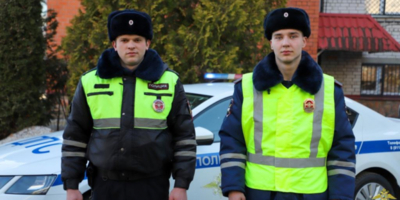 Псковские полицейские помогли беременной женщине добраться до роддома - 2026-03-11 13:35:00 - 1