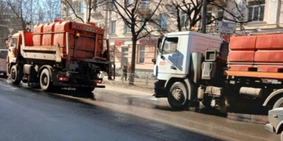 В Великих Луках приступили к уборке улиц - 2026-03-19 15:35:00 - 1