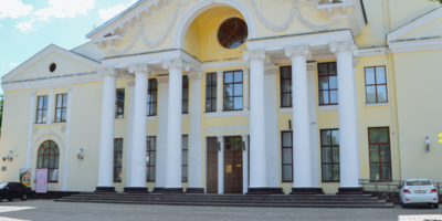 Новым художественным руководителем великолукского театра стал Максим Ларин - 2026-03-27 12:35:00 - 1