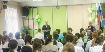 В Великих Луках прошла акция «Соблюдение ПДД - залог безопасности!» - 2026-03-27 17:35:00 - 1