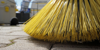 В Великих Луках для уборки перекроют дорогу - 2026-04-20 15:05:00 - 1