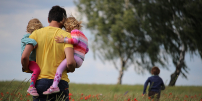 Родителям двойни разрешат одновременно уходить в декрет - 2026-05-13 19:05:00 - 1