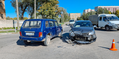 В Великих Луках на одном перекрестке произошли две аварии - 2026-09-09 15:55:00 - 1