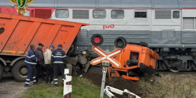 Поезд снес КамАЗ близ Великих Лук - 2026-09-24 08:35:00 - 1