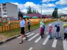 Маленькие великолучане учились переходить проезжую часть - 2022-06-23 09:35:00 - 8