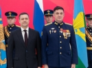 Михаил Ведерников вручил псковским десантникам госнаграды - 2024-03-19 14:35:00 - 7