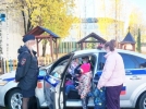 Сотрудники ГИБДД провели профилактическое занятие для маленьких великолучан - 2021-10-19 14:35:00 - 3