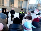 В Великих Луках прошла акция ГИБДД «Елка безопасности» - 2021-12-24 10:35:00 - 8