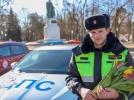 В Пскове проходит акция «Цветы для автоледи» - 2024-03-07 13:35:00 - 4