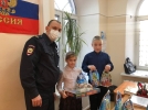 В Великих Луках продолжается акция «Полицейский Дед Мороз» - 2021-12-30 17:35:00 - 5